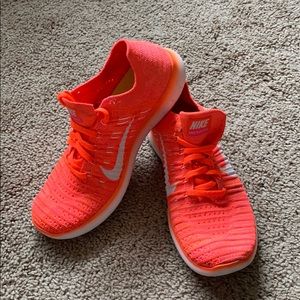 Nike free rn flyknit 2018 women’s 7.5